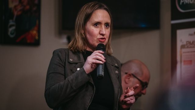 Rencontre à la Brasserie La Lorraine Image de Rencontre à la Brasserie La Lorraine