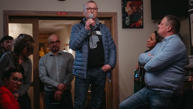 Rencontre à la Brasserie La Lorraine Image de Rencontre à la Brasserie La Lorraine