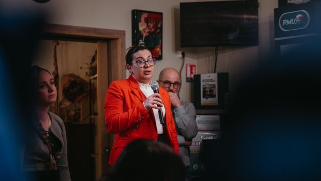 Rencontre à la Brasserie La Lorraine Image de Rencontre à la Brasserie La Lorraine