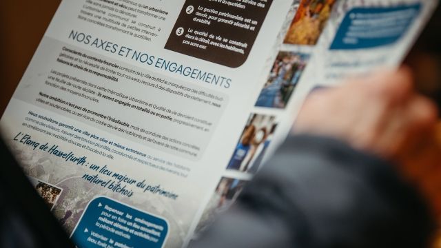 Rencontre à la Brasserie La Lorraine Image de Rencontre à la Brasserie La Lorraine