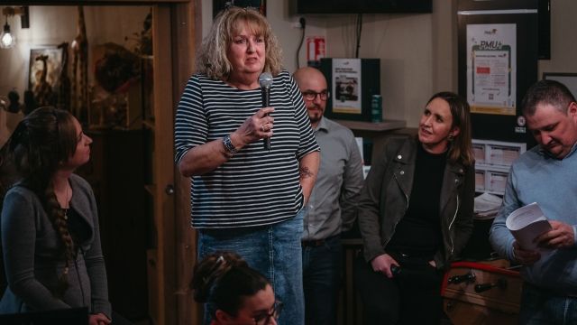 Rencontre à la Brasserie La Lorraine Image de Rencontre à la Brasserie La Lorraine