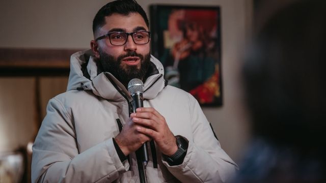 Rencontre à la Brasserie La Lorraine Image de Rencontre à la Brasserie La Lorraine