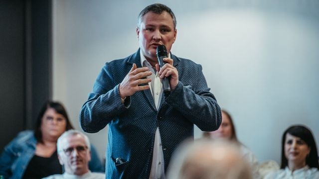 Image de Rencontre au Café Komisere