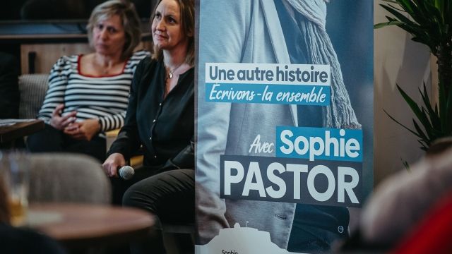 Image de Rencontre au Café Komisere